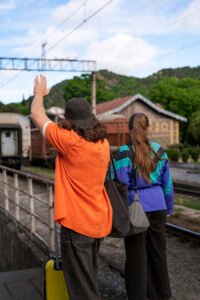 back-view-couple-traveling-together